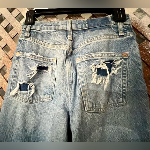 We The Free Light Blue Distressed Boyfriend Jeans Free People size 26 - Picture 9 of 13